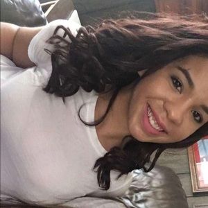 Meet your Posher, Alyssa